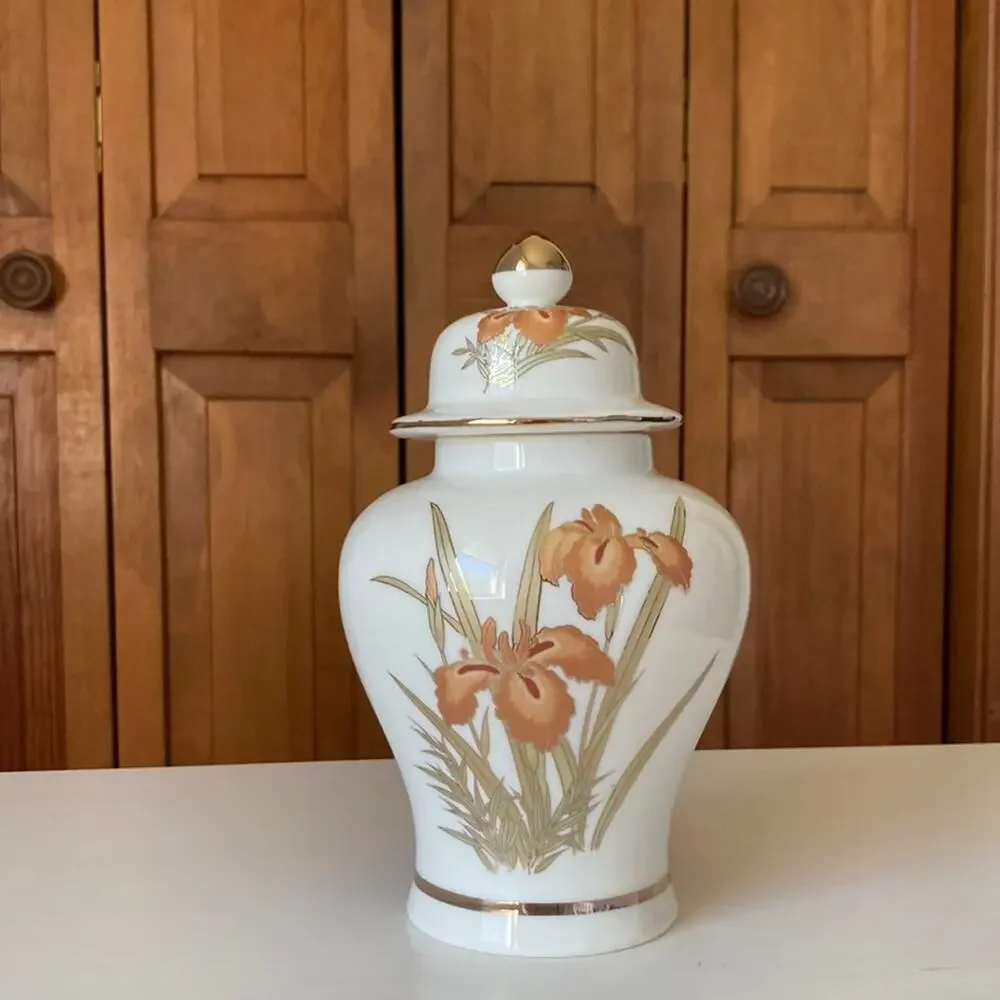 Vintage Handpainted Porcelain Ginger Jar Made in Japan
